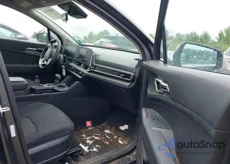 2023 Kia Sportage Lx z USA, uszkodzony, nr VIN KNDPUCAF4P7162464